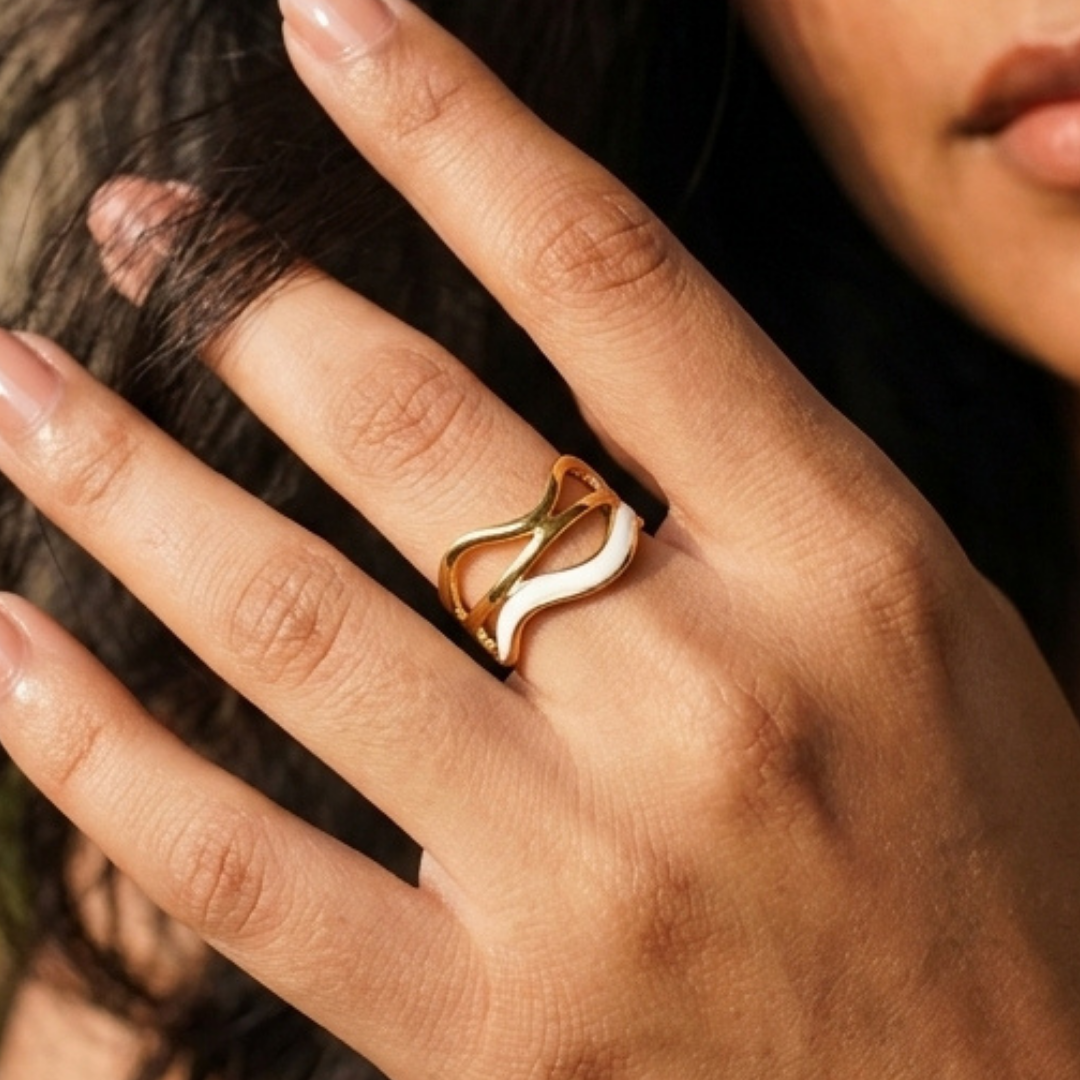 Nayra Wave Ring