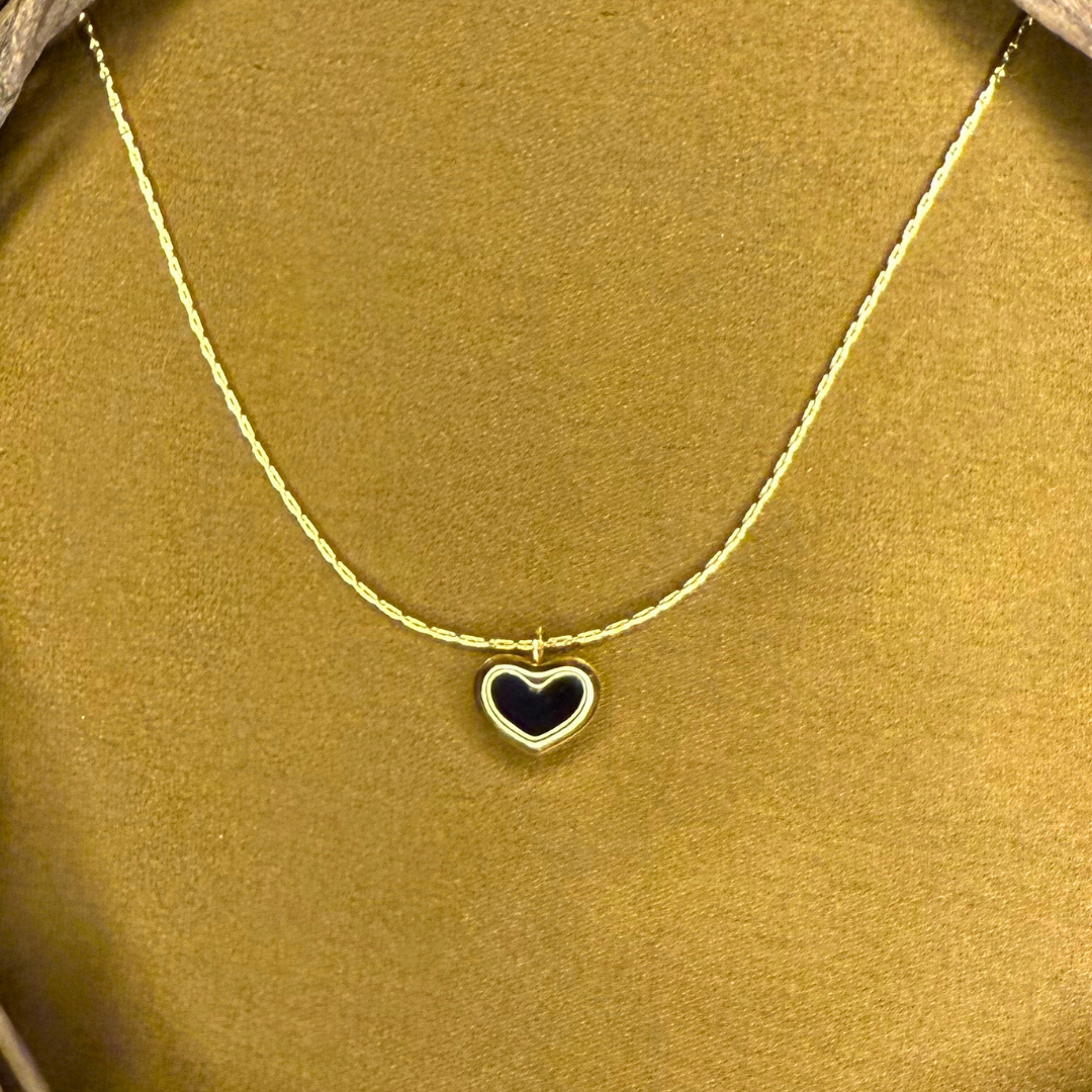 Dilara – Where shadow meets soul, a stainless steel pendant of quiet intensity