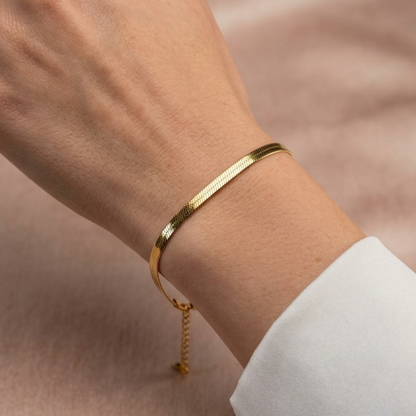 Orla Sleek Chain Bracelet