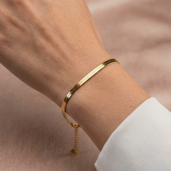 Orla Sleek Chain Bracelet