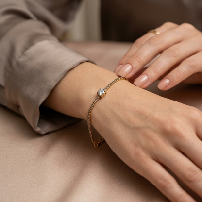 Zyra Centerline Bracelet