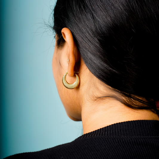 Alia Earrings – Sculpted in stainless steel, evoking flow and freedom