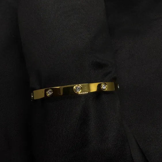 Alira Flowing Daily-Wear Bracelet framed in soft 18K Gold Plated warmth