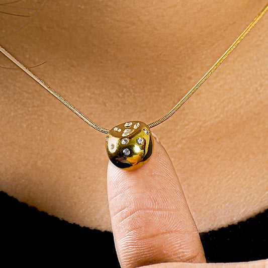 Aura Bloom – A stainless steel chain with a pendant inspired by the mystical essence of aura