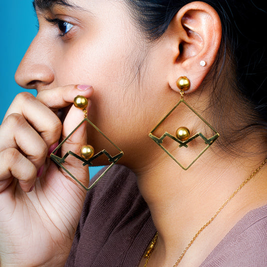 Ayla Earrings – Bold elegance, defined in stainless steel form