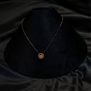 Lune Curve Necklace